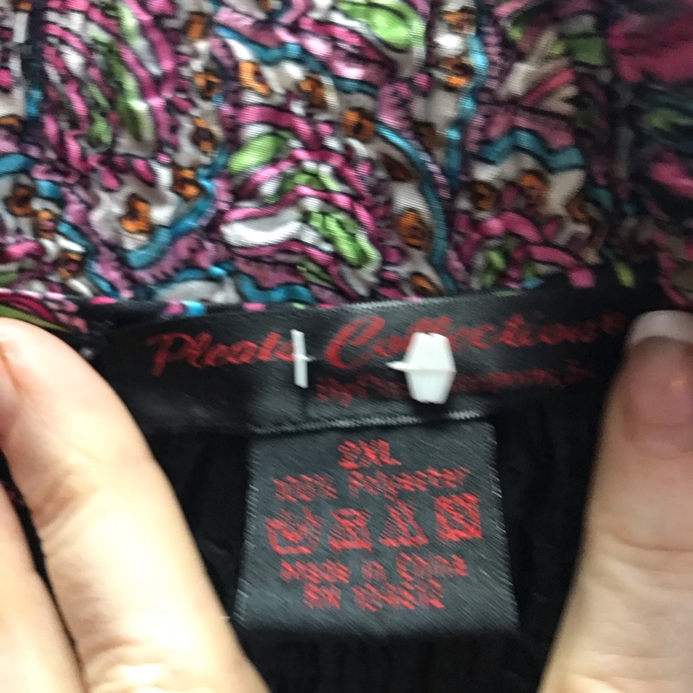 Women’s Jacket - Picture 2 of 3